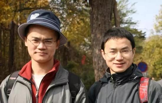 图：王兴与穆荣均