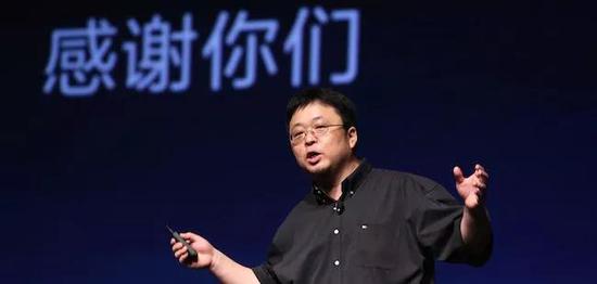 罗永浩挥一挥锤子 不带走一片锤影